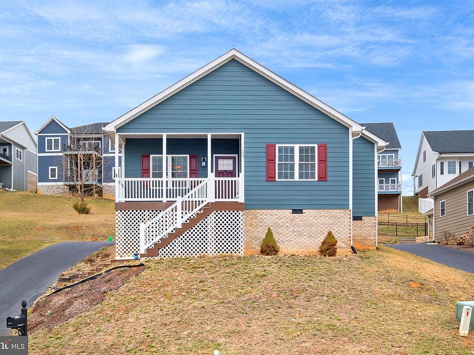 1st image of 121 Beauregard Dr