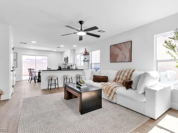8765 First Lady Ave, Las Vegas, NV 89148