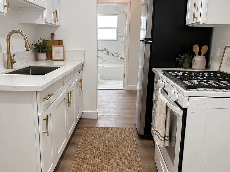 2319 Empress St #3 — Photo 3