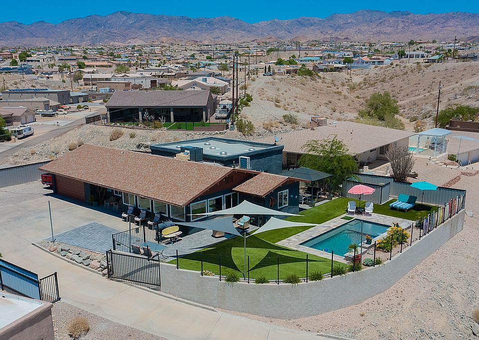 1st image of 3055 Pepperwood Dr