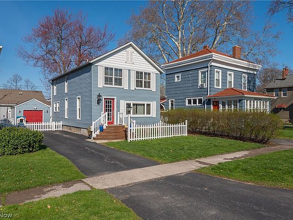 3rd image of 686 Perry St