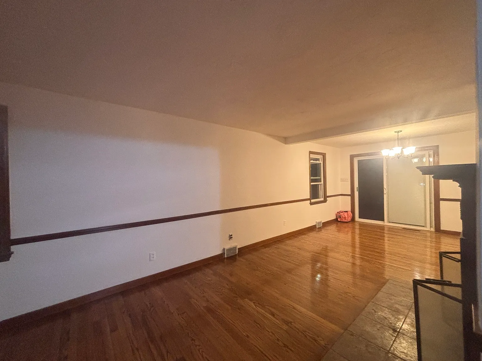 4 bed, 1.0 bath, 2534 sqft, $3,500 — Photo 1