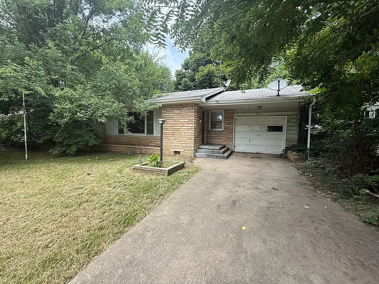 529 W Normal St — Photo 1