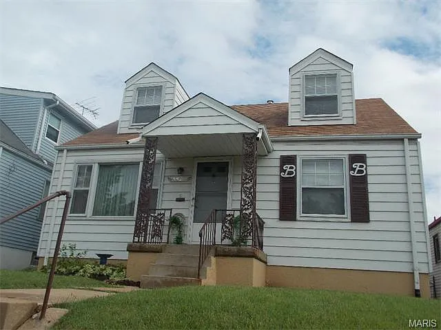 5528 Shaw Ave photo 1