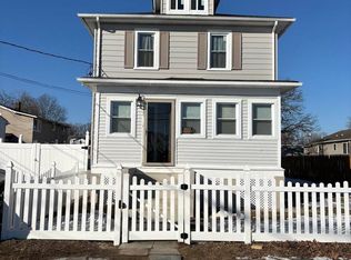 330 W Peach St, Vineland, NJ 08360