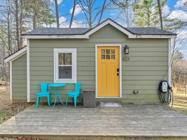 738 Jerry Ln NE, Check, VA 24072