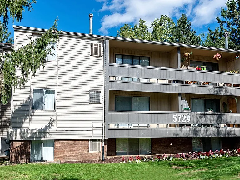 Apartments with Balcony!