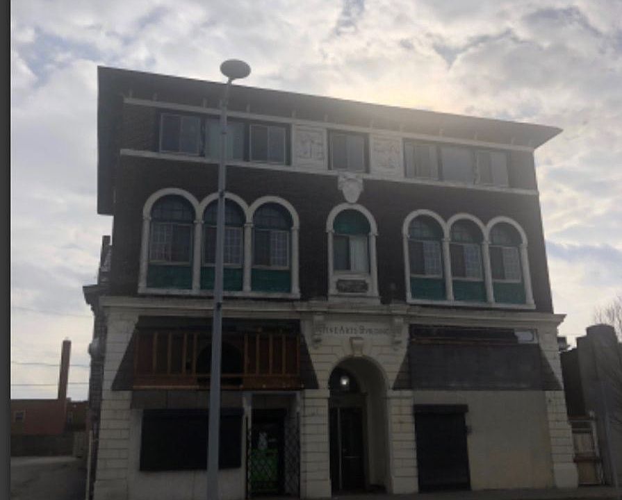 2nd image of 3224 Euclid Ave #305