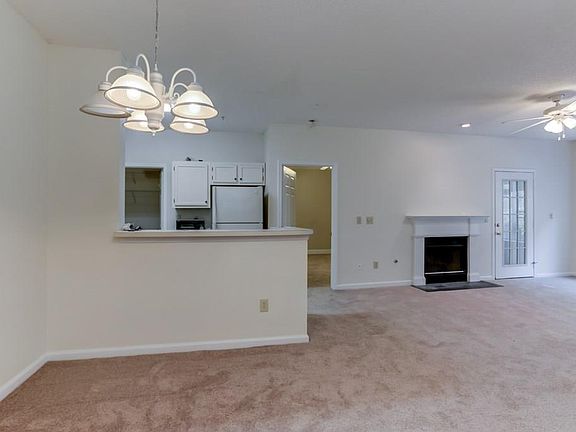 2nd image of 611 Vinings Forest Ct SE
