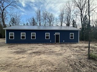 760 E Russell Lake Rd, Roscommon, MI 48653