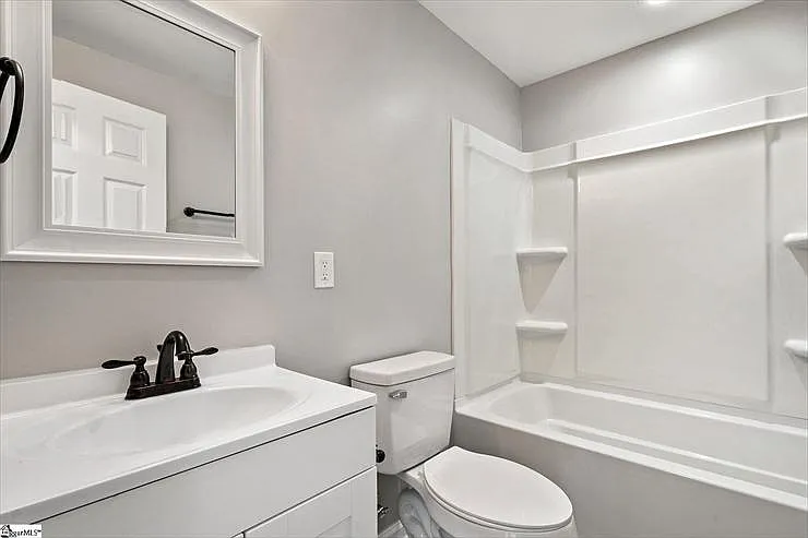125 Dobbs St — Photo 16