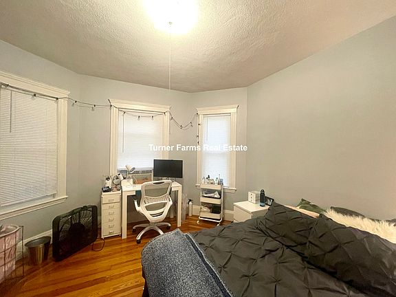 4th image of 92 Pearson Rd #1F