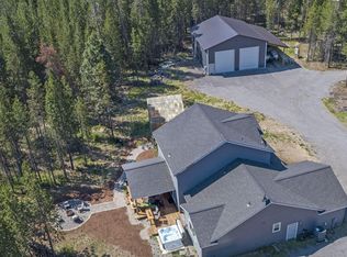 55100 Tamarack Rd, Bend, OR 97707