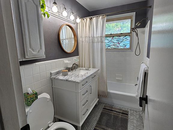 Upstair Bathroom