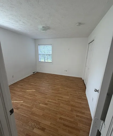 1542 Blossom St SE — Photo 9