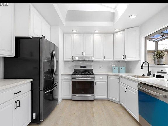 4th image of 65 Valencia St