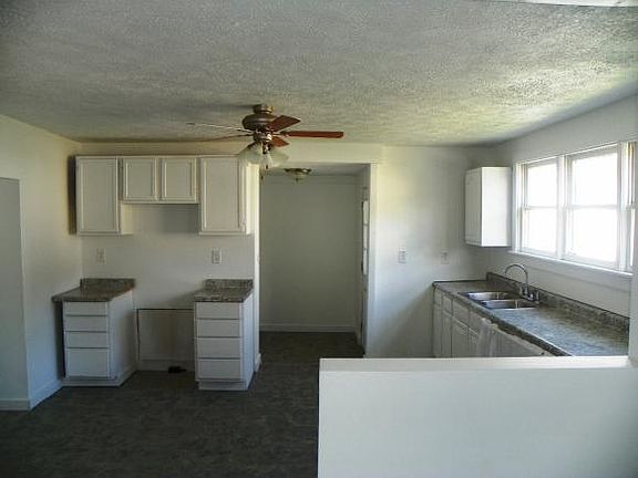 5th image of 517 E 8th St