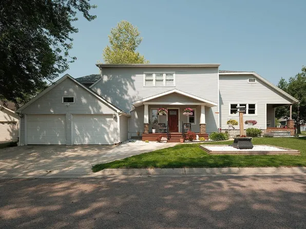 414 E Greene St, Paullina, IA 51046