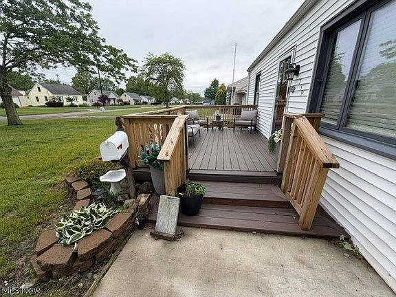 3rd image of 139 Dehoff Dr