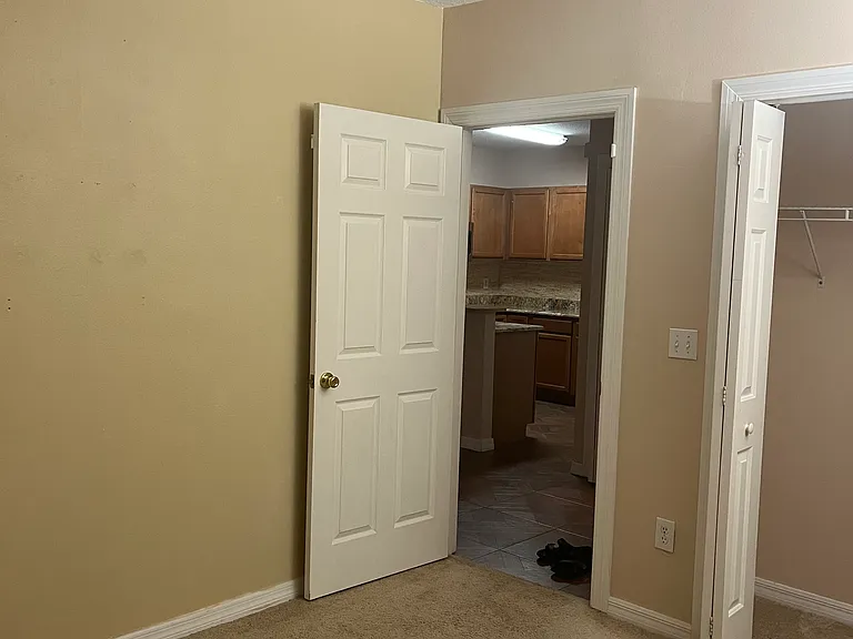1341 Lyonshire Dr — Photo 13
