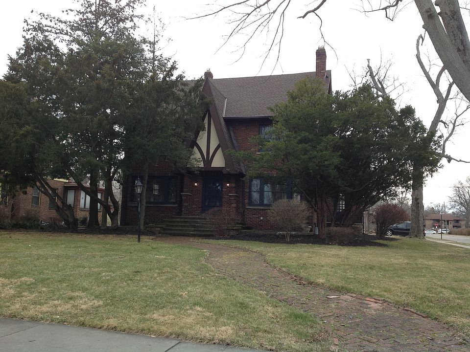 1st image of 10915 Edgewater Dr