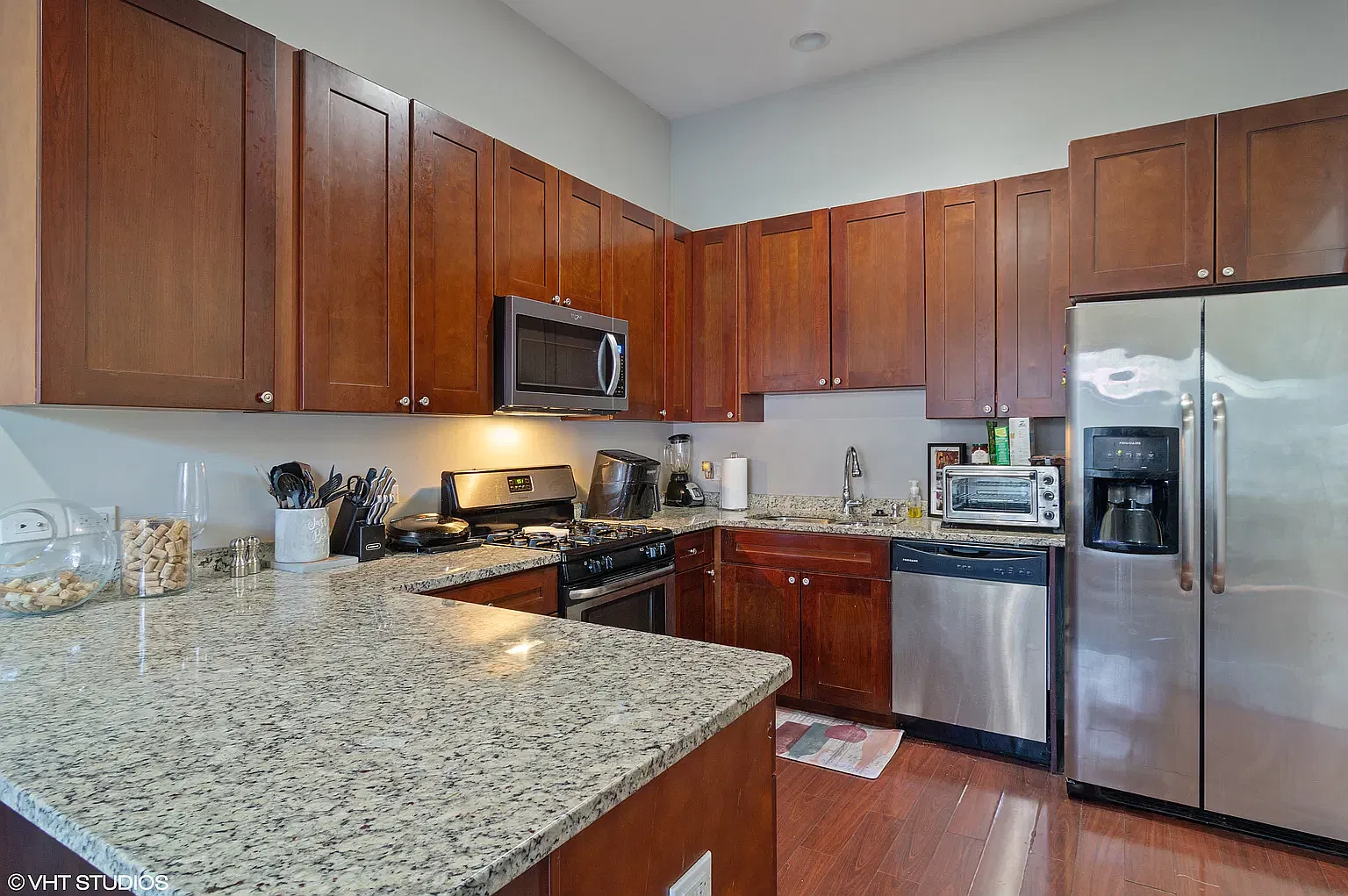 2 bed, 1350 sqft, $2,900 — Photo 4