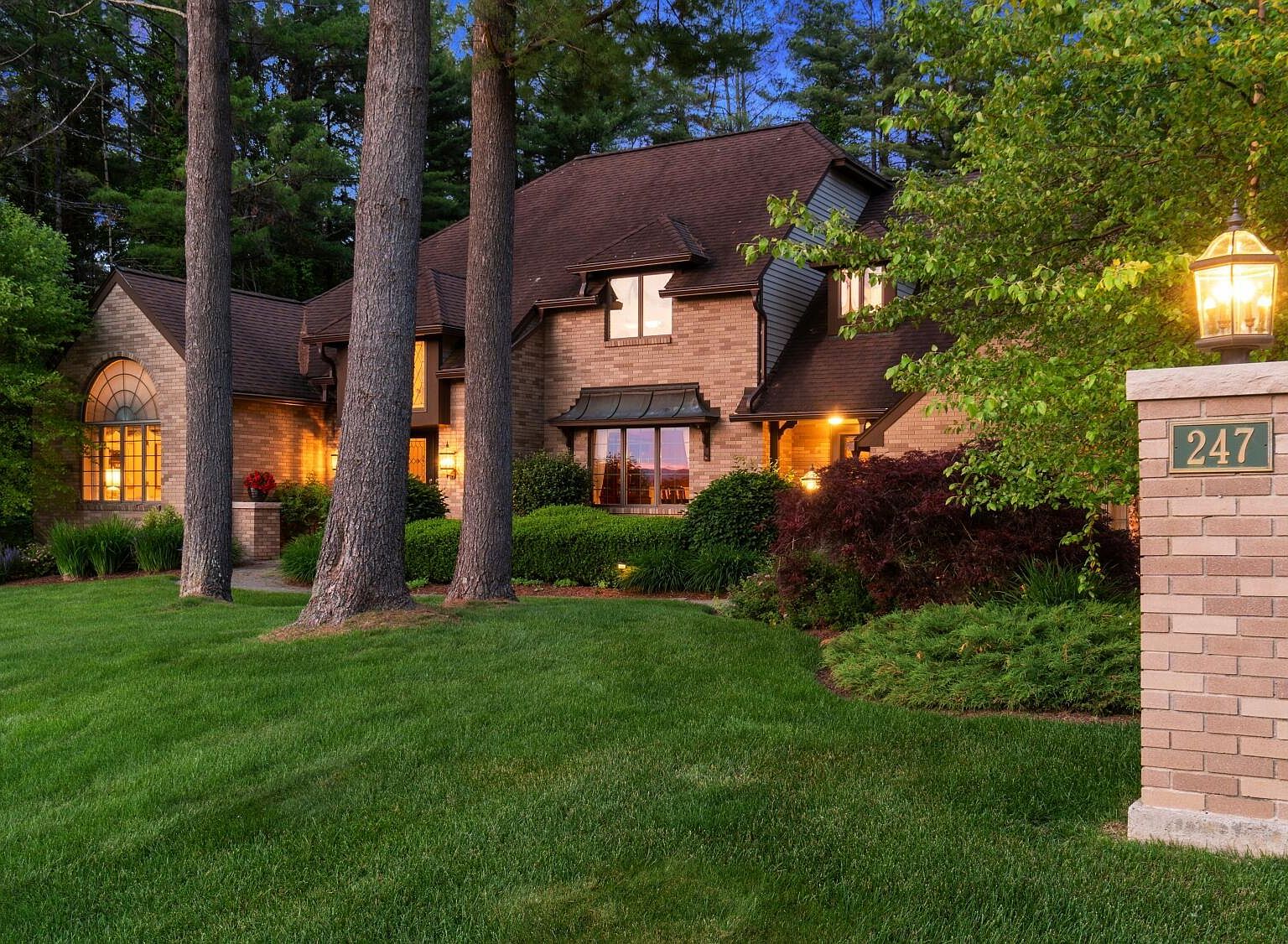 247 Mountain Dr, Pittsfield, MA 01201 Zillow