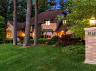 247 Mountain Dr, Pittsfield, MA 01201