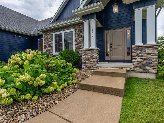 5th image of 2400 Bay Pointe Dr