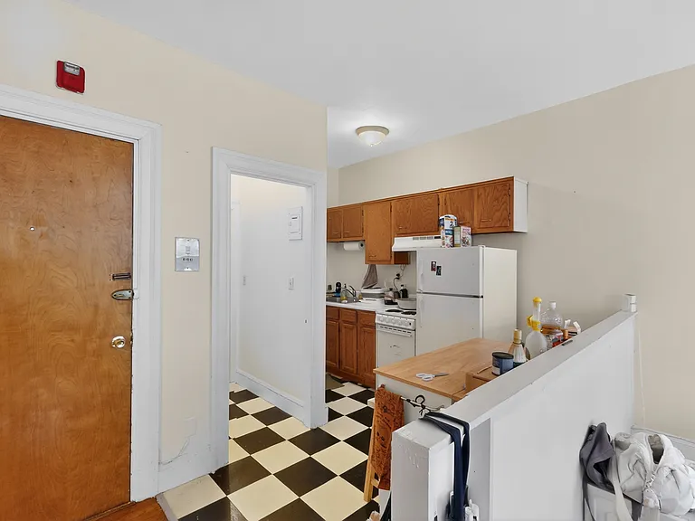 1071 Beacon St #6 — Photo 3