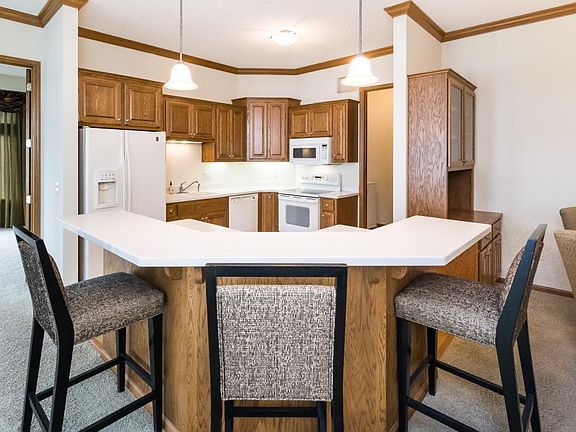 2nd image of 1776 Stieger Lake Ln APT 405