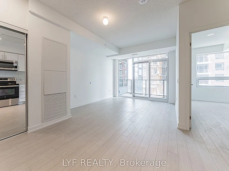 4010 Eglinton Ave W #922 — Photo 2
