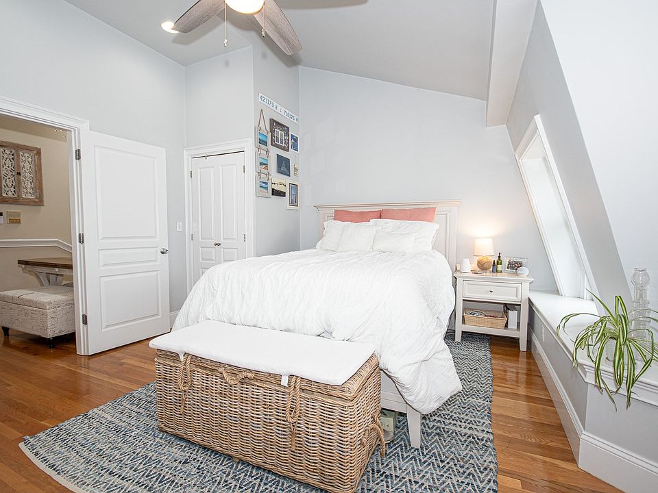 1st image of 184 I St #3