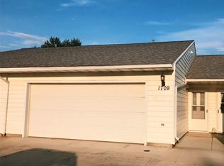 1709 14th St SW, Minot, ND 58701