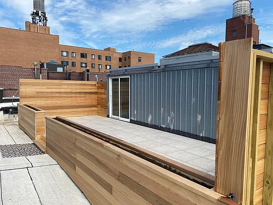 Rented by Compass | media 21