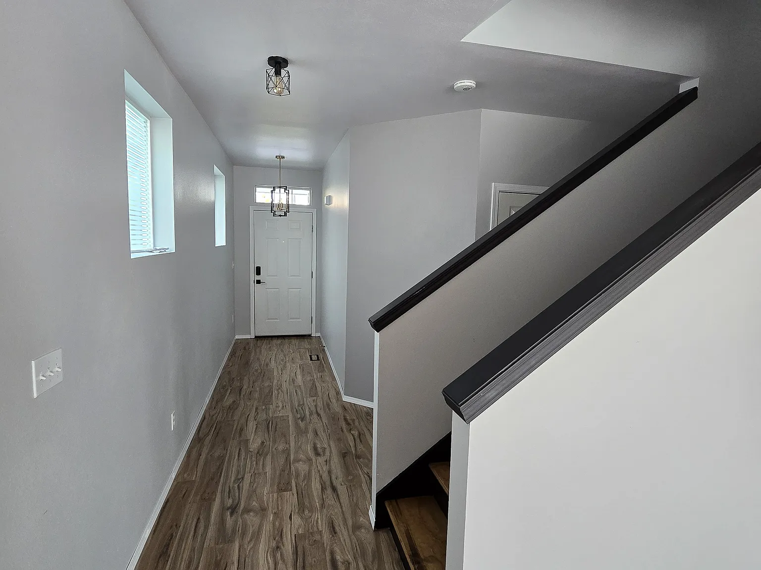 3 bed, 2.5 bath, 2144 sqft, $3,800 — Photo 3