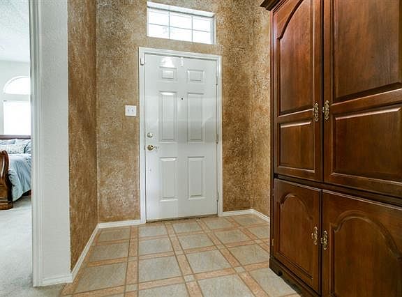 4th image of 6000 Western Creek Ln