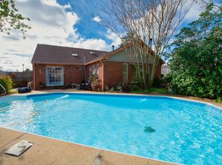 147 Long Pointe Dr, Mary Esther, FL 32569