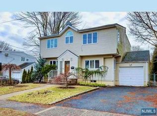 10-02 Maxwell Pl, Fair Lawn, NJ 07410
