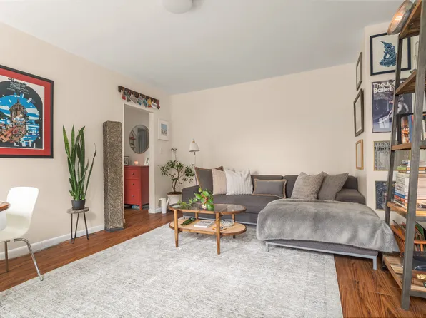 300 East 119th Street image 4 of 13