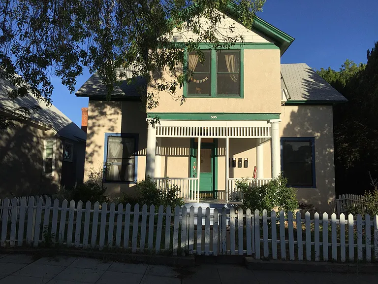 2-505 Walter St SE #2 — Photo 1
