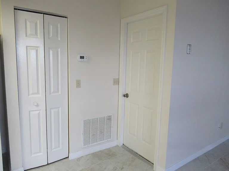 127 Sunnyside Dr — Photo 12