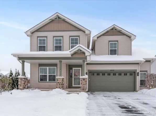 1622 Fairfield Dr, Elburn, IL 60119