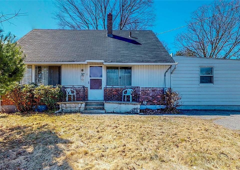 1st image of 8 Jennifer Ln
