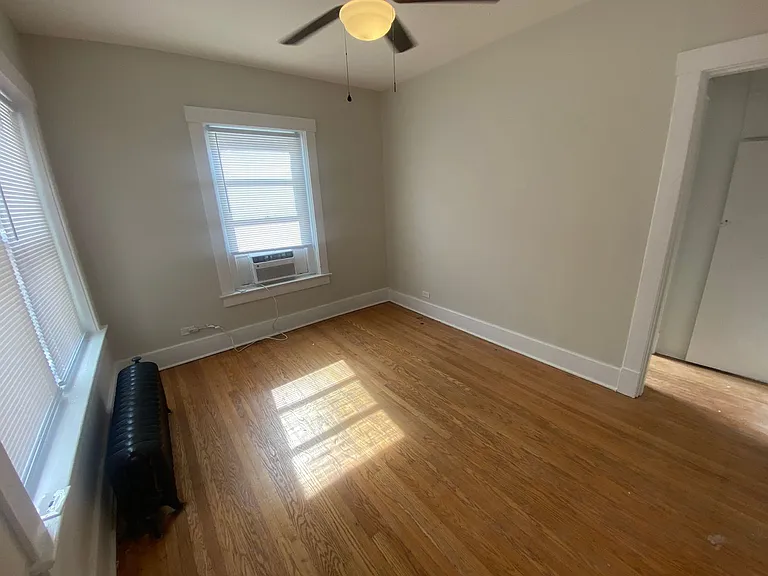 410 — Photo 7