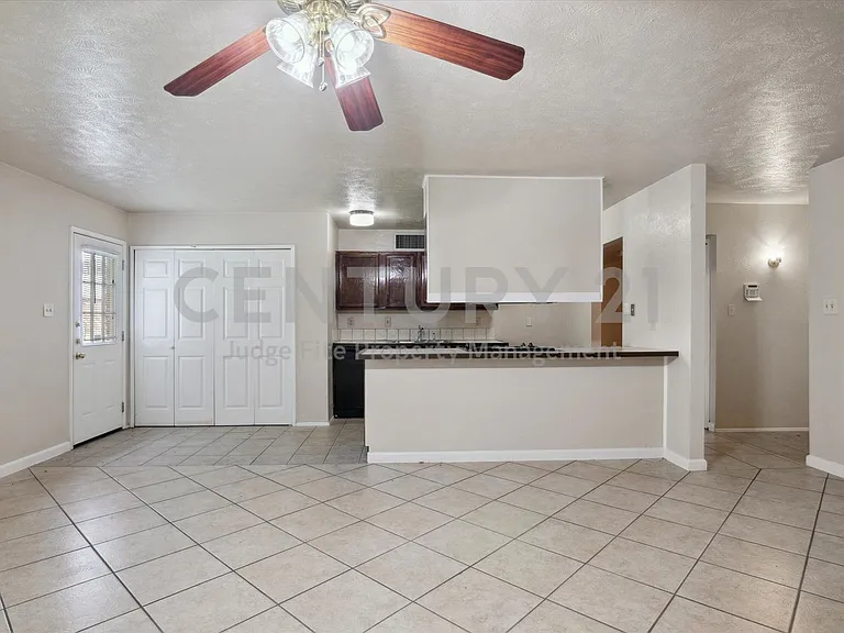 10217 Ironwood Ln — Photo 7