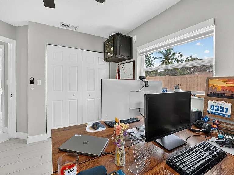 8131 NW 44th Ct — Photo 41