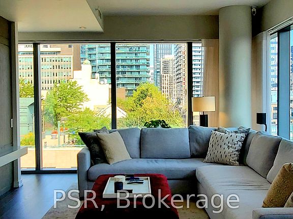 3rd image of 60 Colborne St #902