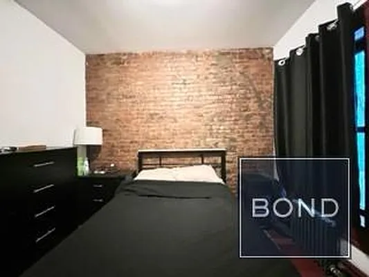 Rented by Bond New York | media 13