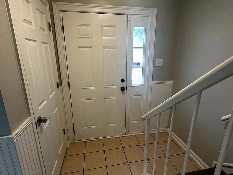Center Town Condominiums — Photo 21
